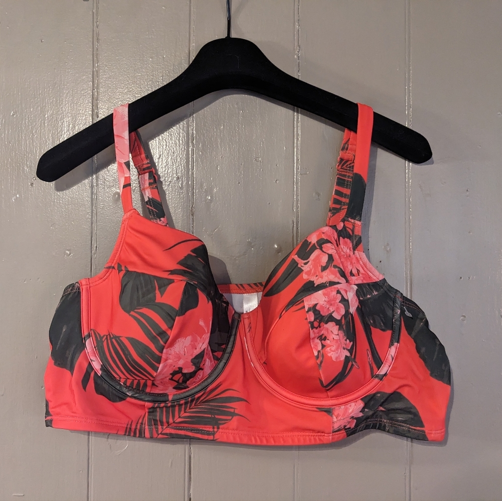 Cacique swim top
